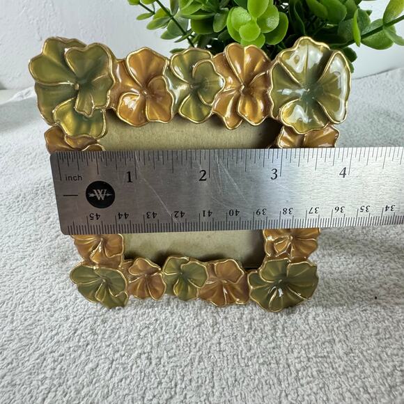 Ashleigh Manor Enameled Plumeria Flowers Photo Picture Frame - Picture 2 of 8